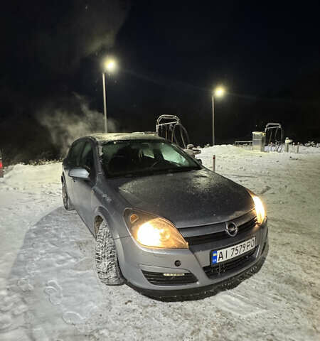 Серый Опель Астра, объемом двигателя 1.7 л и пробегом 370 тыс. км за 3200 $, фото 2 на Automoto.ua