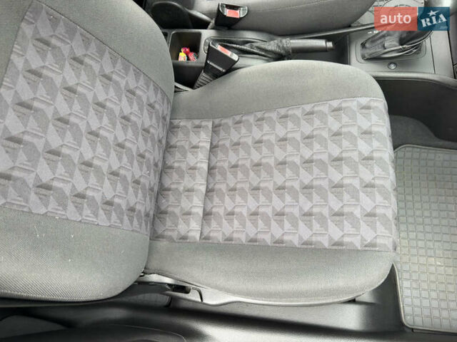 Серый Опель Астра, объемом двигателя 1.6 л и пробегом 179 тыс. км за 5200 $, фото 9 на Automoto.ua