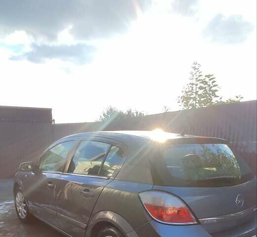 Сірий Опель Астра, об'ємом двигуна 1.6 л та пробігом 238 тис. км за 4200 $, фото 2 на Automoto.ua