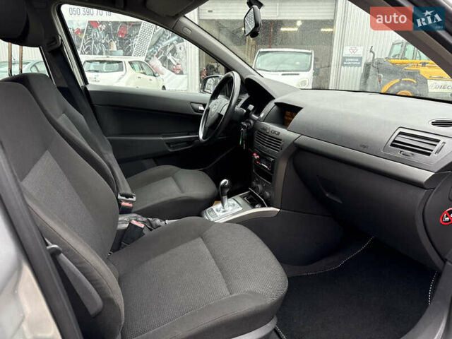 Серый Опель Астра, объемом двигателя 1.6 л и пробегом 168 тыс. км за 5100 $, фото 48 на Automoto.ua