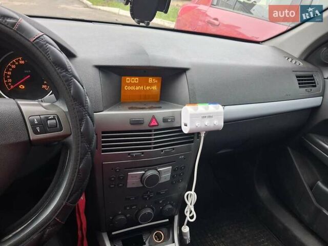 Сірий Опель Астра, об'ємом двигуна 1.4 л та пробігом 271 тис. км за 2800 $, фото 6 на Automoto.ua