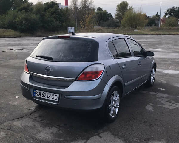 Сірий Опель Астра, об'ємом двигуна 1.7 л та пробігом 304 тис. км за 4700 $, фото 3 на Automoto.ua