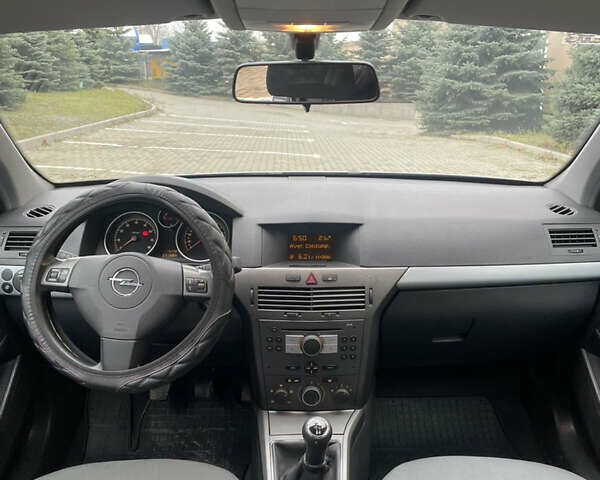 Сірий Опель Астра, об'ємом двигуна 1.36 л та пробігом 271 тис. км за 3870 $, фото 61 на Automoto.ua