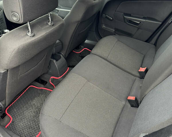 Сірий Опель Астра, об'ємом двигуна 1.6 л та пробігом 260 тис. км за 4099 $, фото 15 на Automoto.ua