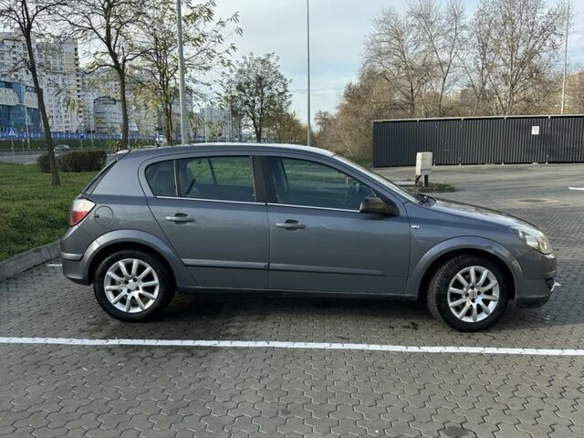 Серый Опель Астра, объемом двигателя 1.6 л и пробегом 238 тыс. км за 4200 $, фото 6 на Automoto.ua