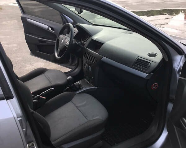 Сірий Опель Астра, об'ємом двигуна 1.7 л та пробігом 304 тис. км за 4700 $, фото 15 на Automoto.ua