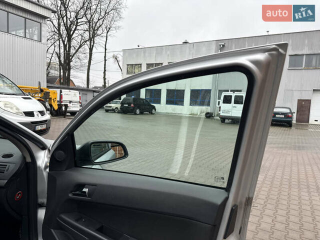 Серый Опель Астра, объемом двигателя 1.6 л и пробегом 168 тыс. км за 5100 $, фото 44 на Automoto.ua
