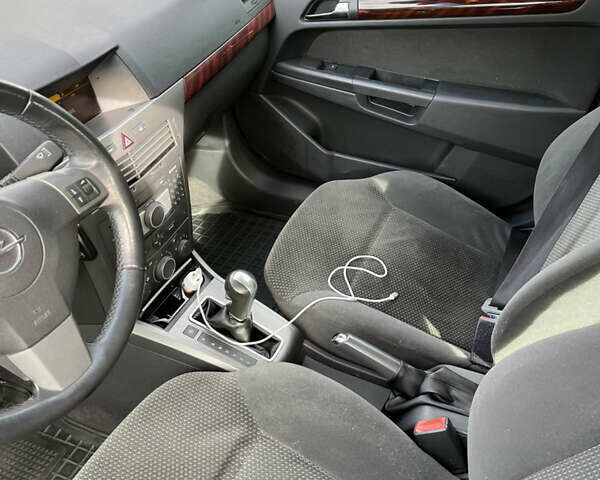 Опель Астра 2004 в Луцке на Automoto.ua Серый Опель Астра, объемом двигателя 1.8 л и пробегом 174 тыс. км за 5150 $, фото 17 на Automoto.ua