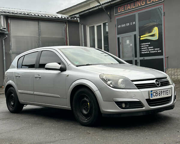 Серый Опель Астра, объемом двигателя 1.6 л и пробегом 280 тыс. км за 4100 $, фото 2 на Automoto.ua