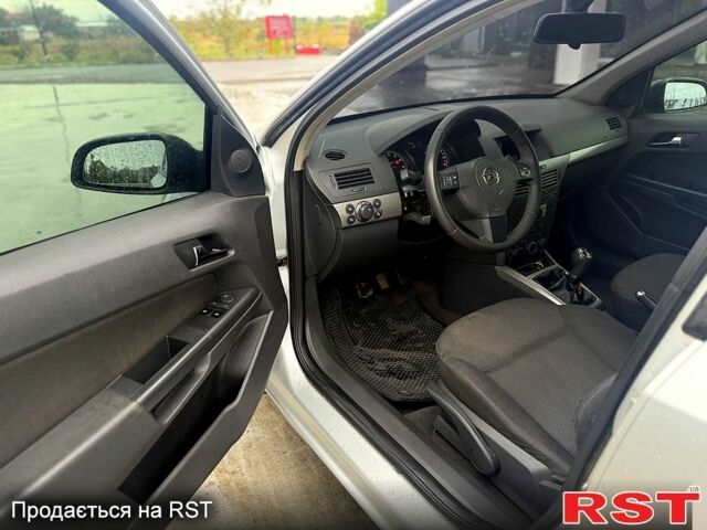 Сірий Опель Астра, об'ємом двигуна 1.4 л та пробігом 215 тис. км за 3900 $, фото 6 на Automoto.ua