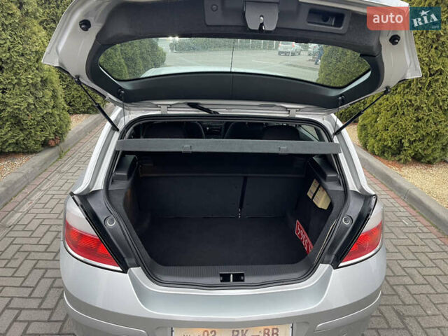 Серый Опель Астра, объемом двигателя 1.6 л и пробегом 214 тыс. км за 5650 $, фото 23 на Automoto.ua