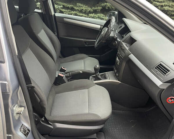 Сірий Опель Астра, об'ємом двигуна 1.36 л та пробігом 271 тис. км за 3870 $, фото 82 на Automoto.ua