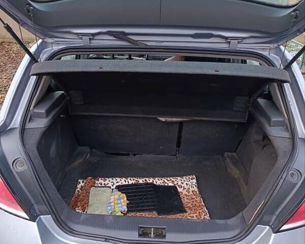 Серый Опель Астра, объемом двигателя 1.6 л и пробегом 210 тыс. км за 5200 $, фото 6 на Automoto.ua