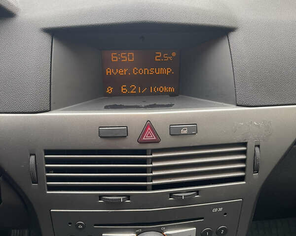 Сірий Опель Астра, об'ємом двигуна 1.36 л та пробігом 271 тис. км за 3870 $, фото 67 на Automoto.ua