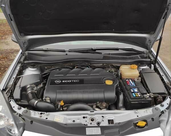 Серый Опель Астра, объемом двигателя 1.9 л и пробегом 353 тыс. км за 5850 $, фото 12 на Automoto.ua