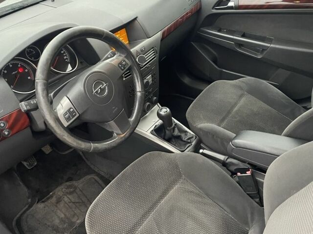 Сірий Опель Астра, об'ємом двигуна 1.9 л та пробігом 274 тис. км за 3800 $, фото 5 на Automoto.ua