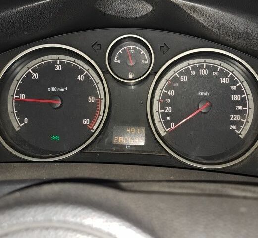 Серый Опель Астра, объемом двигателя 1.7 л и пробегом 282 тыс. км за 3500 $, фото 2 на Automoto.ua