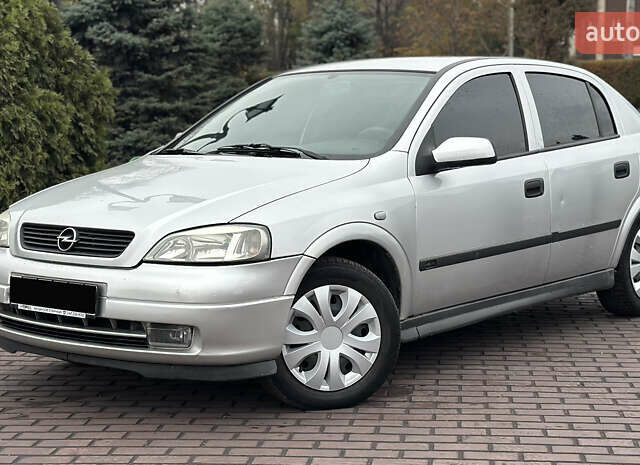 Сірий Опель Астра, об'ємом двигуна 1.6 л та пробігом 295 тис. км за 3999 $, фото 1 на Automoto.ua