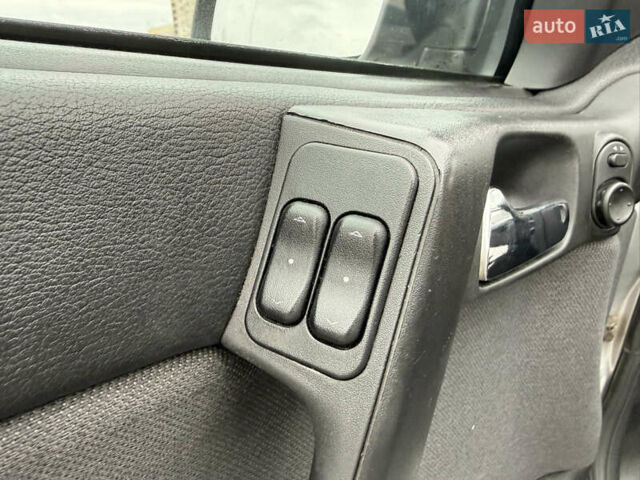 Серый Опель Астра, объемом двигателя 1.6 л и пробегом 179 тыс. км за 5200 $, фото 37 на Automoto.ua