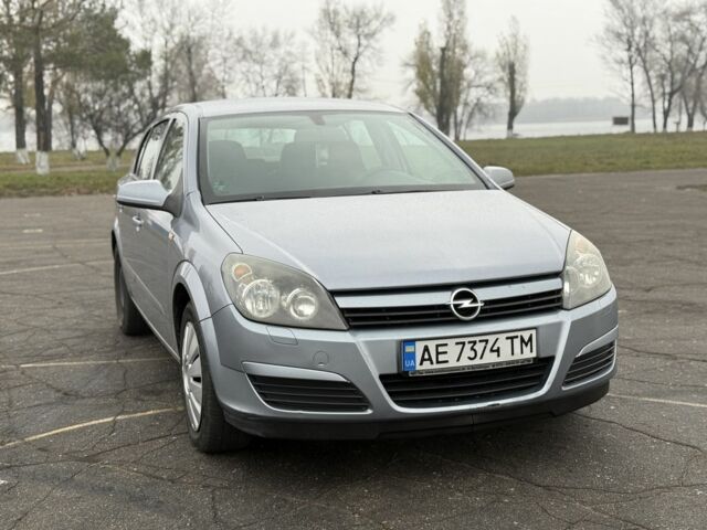 Серый Опель Астра, объемом двигателя 1.4 л и пробегом 270 тыс. км за 5000 $, фото 2 на Automoto.ua