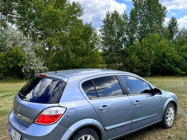 Серый Опель Астра, объемом двигателя 1.6 л и пробегом 0 тыс. км за 4500 $, фото 7 на Automoto.ua