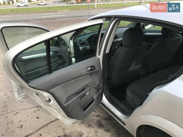 Опель Астра 2004 в Харькове на Automoto.ua Серый Опель Астра, объемом двигателя 1.6 л и пробегом 251 тыс. км за 5000 $, фото 10 на Automoto.ua