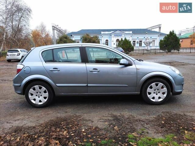 Серый Опель Астра, объемом двигателя 1.9 л и пробегом 353 тыс. км за 5850 $, фото 1 на Automoto.ua