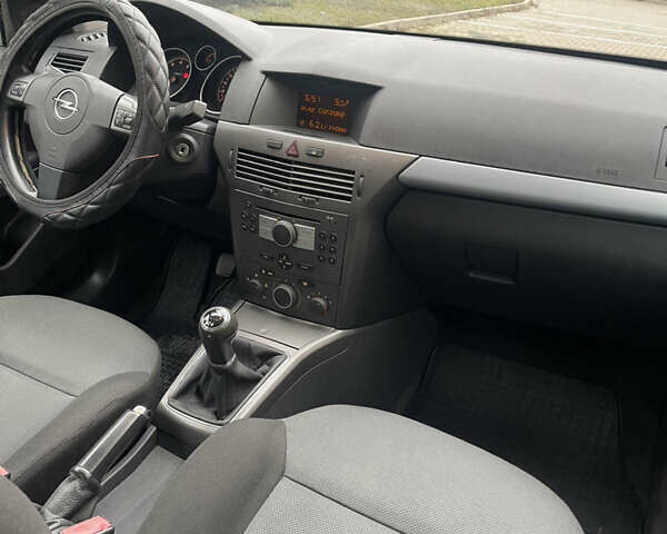 Сірий Опель Астра, об'ємом двигуна 1.36 л та пробігом 271 тис. км за 3870 $, фото 76 на Automoto.ua