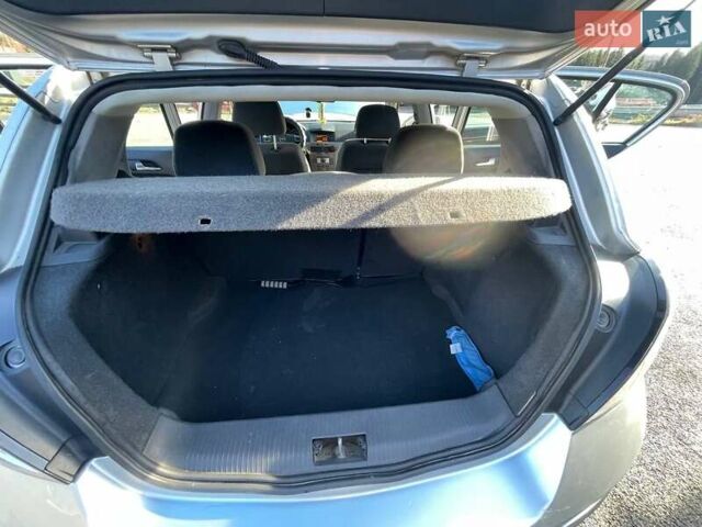 Серый Опель Астра, объемом двигателя 1.6 л и пробегом 279 тыс. км за 4550 $, фото 4 на Automoto.ua