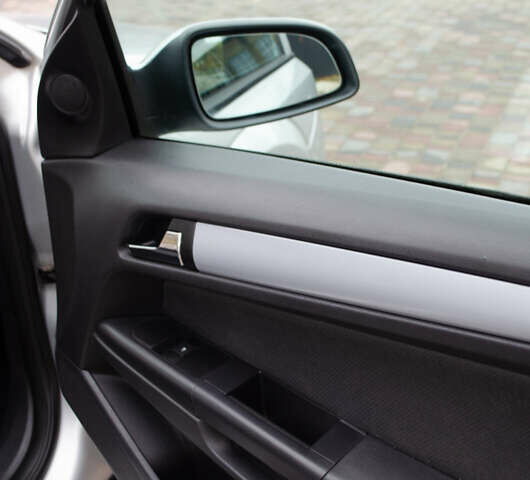 Опель Астра 2004 в Смеле на Automoto.ua Серый Опель Астра, объемом двигателя 1.6 л и пробегом 220 тыс. км за 4500 $, фото 15 на Automoto.ua