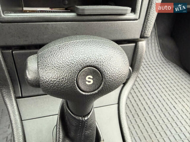 Серый Опель Астра, объемом двигателя 1.6 л и пробегом 179 тыс. км за 5200 $, фото 23 на Automoto.ua