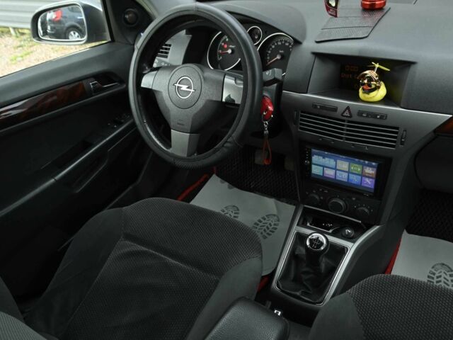 Сірий Опель Астра, об'ємом двигуна 1.6 л та пробігом 188 тис. км за 4500 $, фото 13 на Automoto.ua