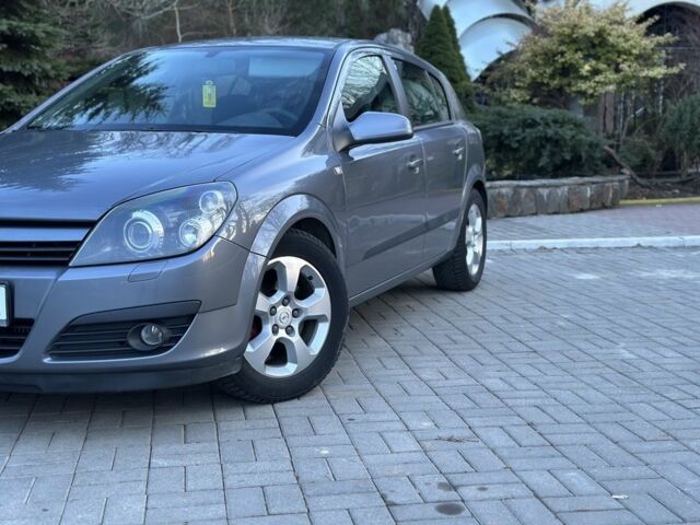 Серый Опель Астра, объемом двигателя 2 л и пробегом 235 тыс. км за 4250 $, фото 3 на Automoto.ua