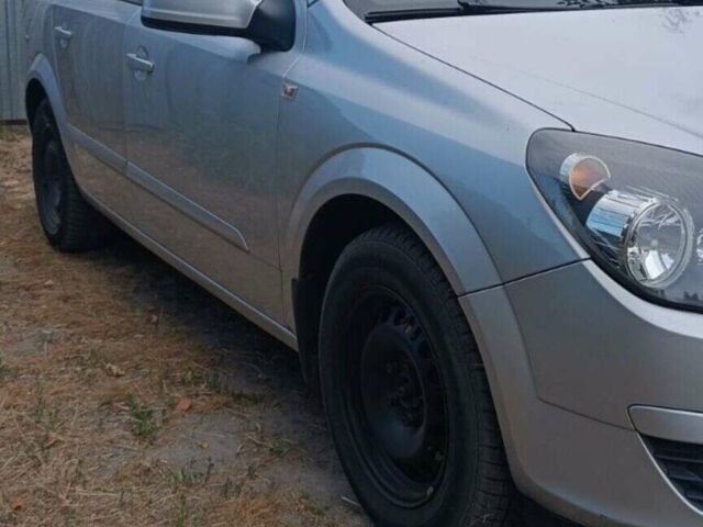 Сірий Опель Астра, об'ємом двигуна 1.6 л та пробігом 251 тис. км за 5300 $, фото 2 на Automoto.ua