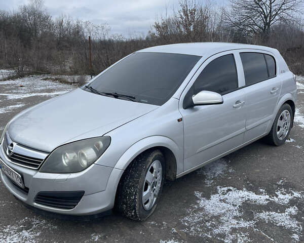 Серый Опель Астра, объемом двигателя 1.6 л и пробегом 315 тыс. км за 3800 $, фото 4 на Automoto.ua