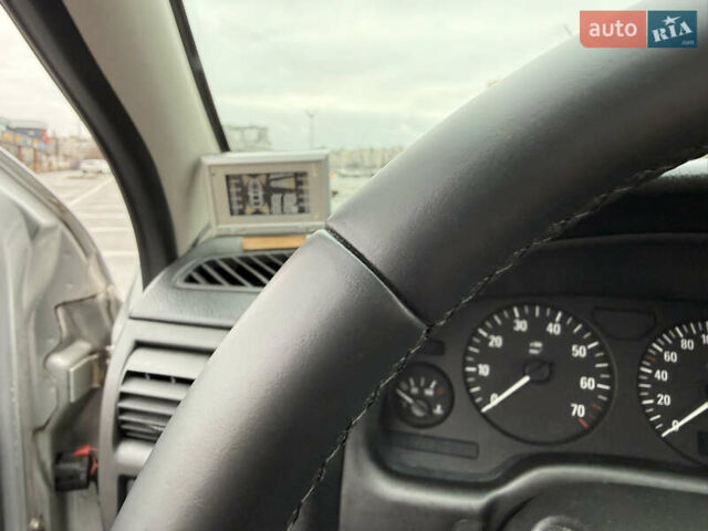 Серый Опель Астра, объемом двигателя 1.6 л и пробегом 179 тыс. км за 5200 $, фото 29 на Automoto.ua