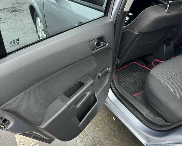 Сірий Опель Астра, об'ємом двигуна 1.6 л та пробігом 260 тис. км за 4099 $, фото 16 на Automoto.ua