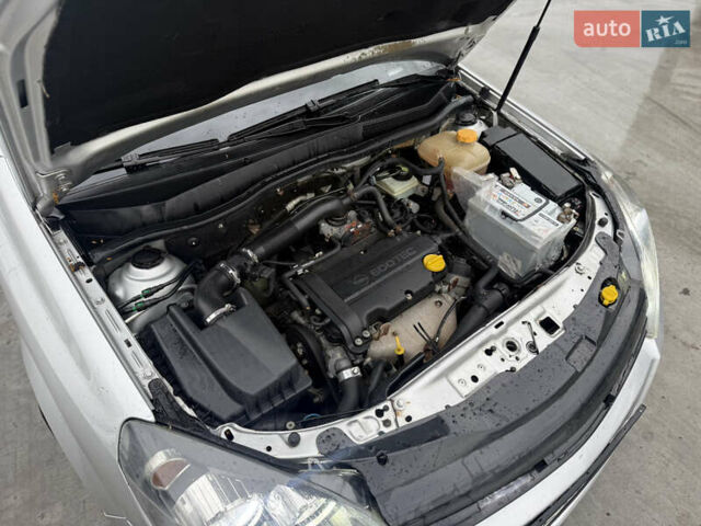 Опель Астра 2004 в Новом Буге на Automoto.ua Серый Опель Астра, объемом двигателя 1.36 л и пробегом 215 тыс. км за 3900 $, фото 9 на Automoto.ua