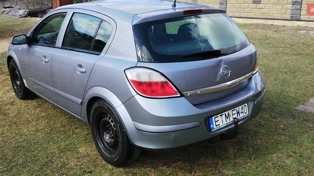 Серый Опель Астра, объемом двигателя 1.7 л и пробегом 340 тыс. км за 1600 $, фото 10 на Automoto.ua