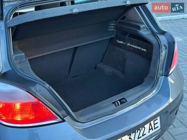 Серый Опель Астра, объемом двигателя 2 л и пробегом 235 тыс. км за 4350 $, фото 57 на Automoto.ua