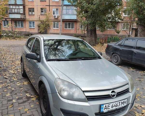 Серый Опель Астра, объемом двигателя 1.6 л и пробегом 252 тыс. км за 3500 $, фото 8 на Automoto.ua