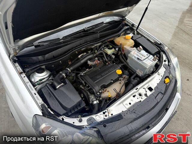 Опель Астра 2004 в Новом Буге на Automoto.ua Серый Опель Астра, объемом двигателя 1.4 л и пробегом 215 тыс. км за 3900 $, фото 9 на Automoto.ua