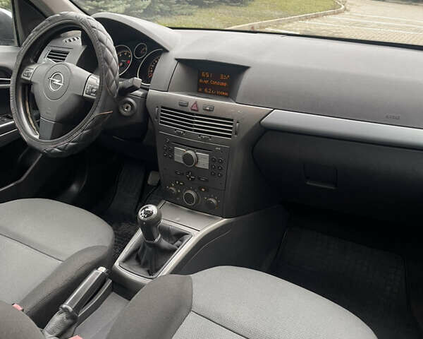 Сірий Опель Астра, об'ємом двигуна 1.36 л та пробігом 271 тис. км за 3870 $, фото 77 на Automoto.ua