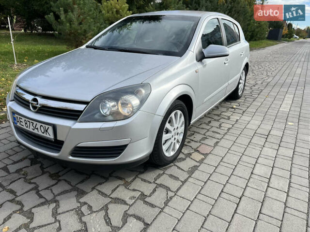 Опель Астра 2004 в Луцке на Automoto.ua Серый Опель Астра, объемом двигателя 1.8 л и пробегом 174 тыс. км за 5150 $, фото 11 на Automoto.ua