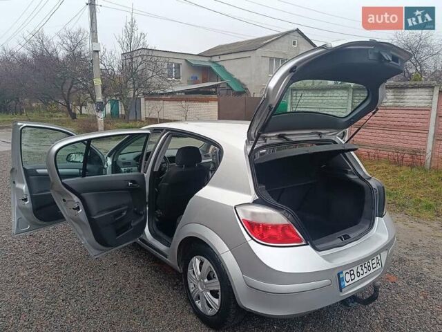 Серый Опель Астра, объемом двигателя 1.6 л и пробегом 251 тыс. км за 4000 $, фото 4 на Automoto.ua