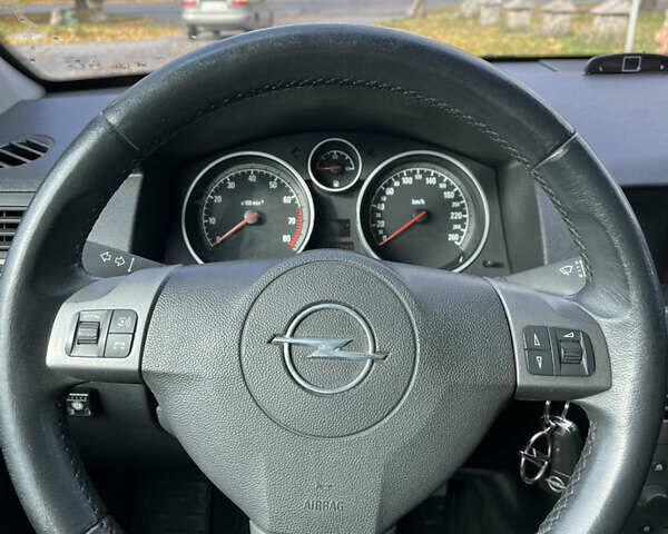 Опель Астра 2004 в Луцке на Automoto.ua Серый Опель Астра, объемом двигателя 1.8 л и пробегом 174 тыс. км за 5150 $, фото 22 на Automoto.ua