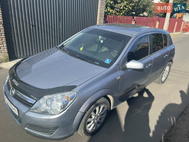 Серый Опель Астра, объемом двигателя 1.6 л и пробегом 260 тыс. км за 4400 $, фото 4 на Automoto.ua