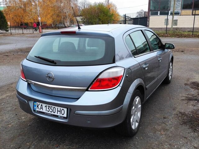 Серый Опель Астра, объемом двигателя 1.9 л и пробегом 353 тыс. км за 5850 $, фото 3 на Automoto.ua