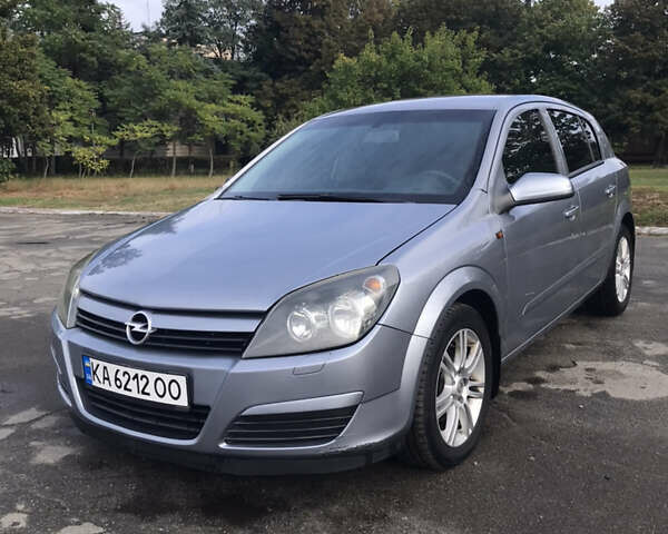 Сірий Опель Астра, об'ємом двигуна 1.7 л та пробігом 304 тис. км за 4700 $, фото 1 на Automoto.ua