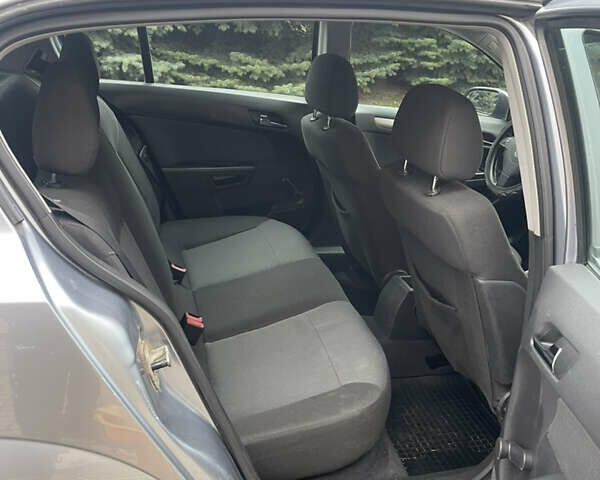 Сірий Опель Астра, об'ємом двигуна 1.36 л та пробігом 271 тис. км за 3870 $, фото 74 на Automoto.ua